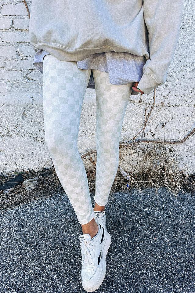 Leggings with a pastel checkerboard pattern