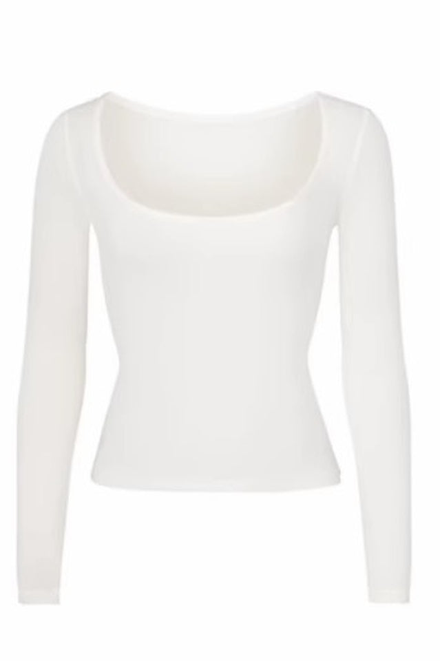 Fits Everybody Long Sleeve T-Shirt | Dress In Beauty