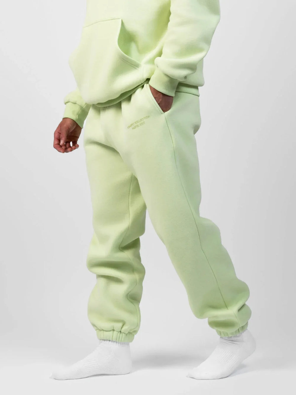 Comfortable fleece joggers with elastic waistband - View 31 | TEVQA