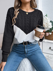 Color Block Cable Knit Sweater - View 7 | TEVQA