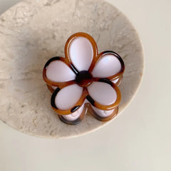 Tortoise Trim Floral Hair Claw Clip - Retro 60s Flower Accessory - TEVQA