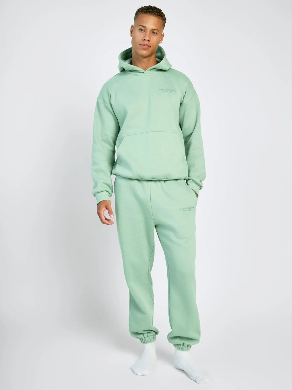 Comfortable fleece joggers with elastic waistband - View 58 | TEVQA