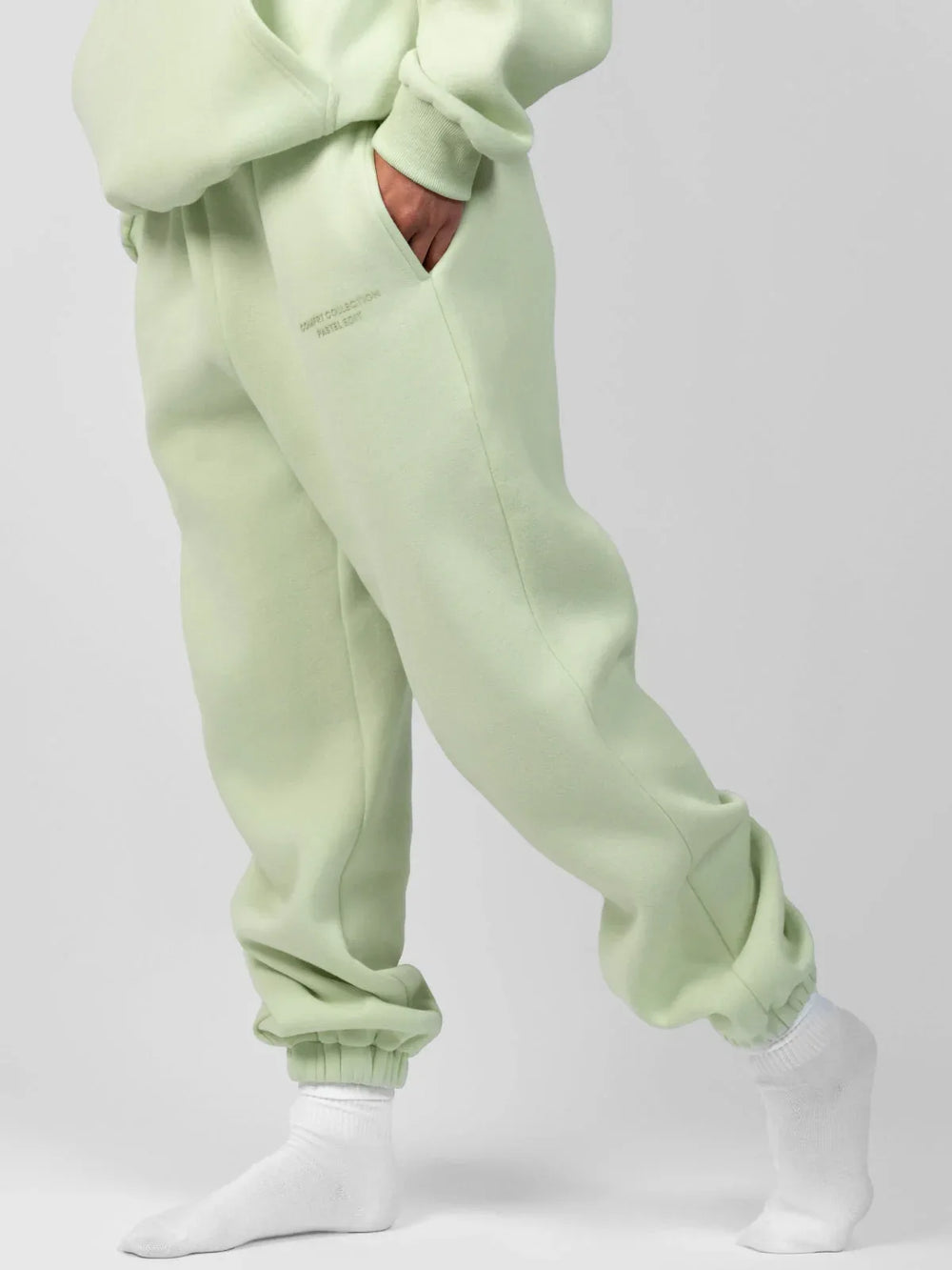 Comfortable fleece joggers with elastic waistband - View 35 | TEVQA