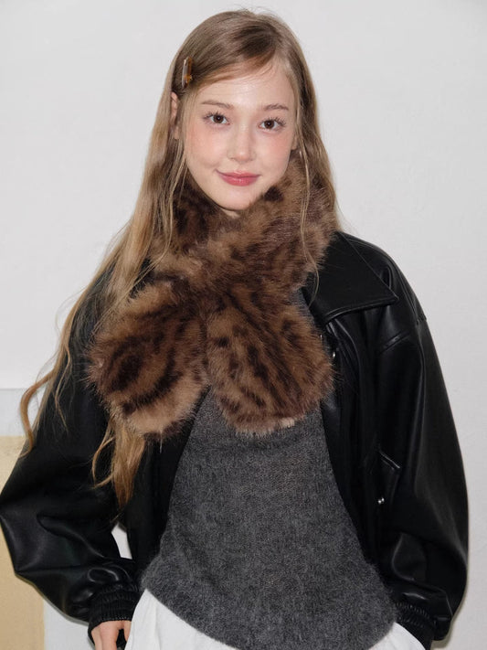 Gradient Leopard Faux Fur Scarf Brown