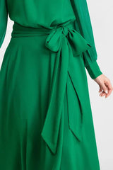 Green midi dress with long sleeves and belt - View 8 | TEVQA