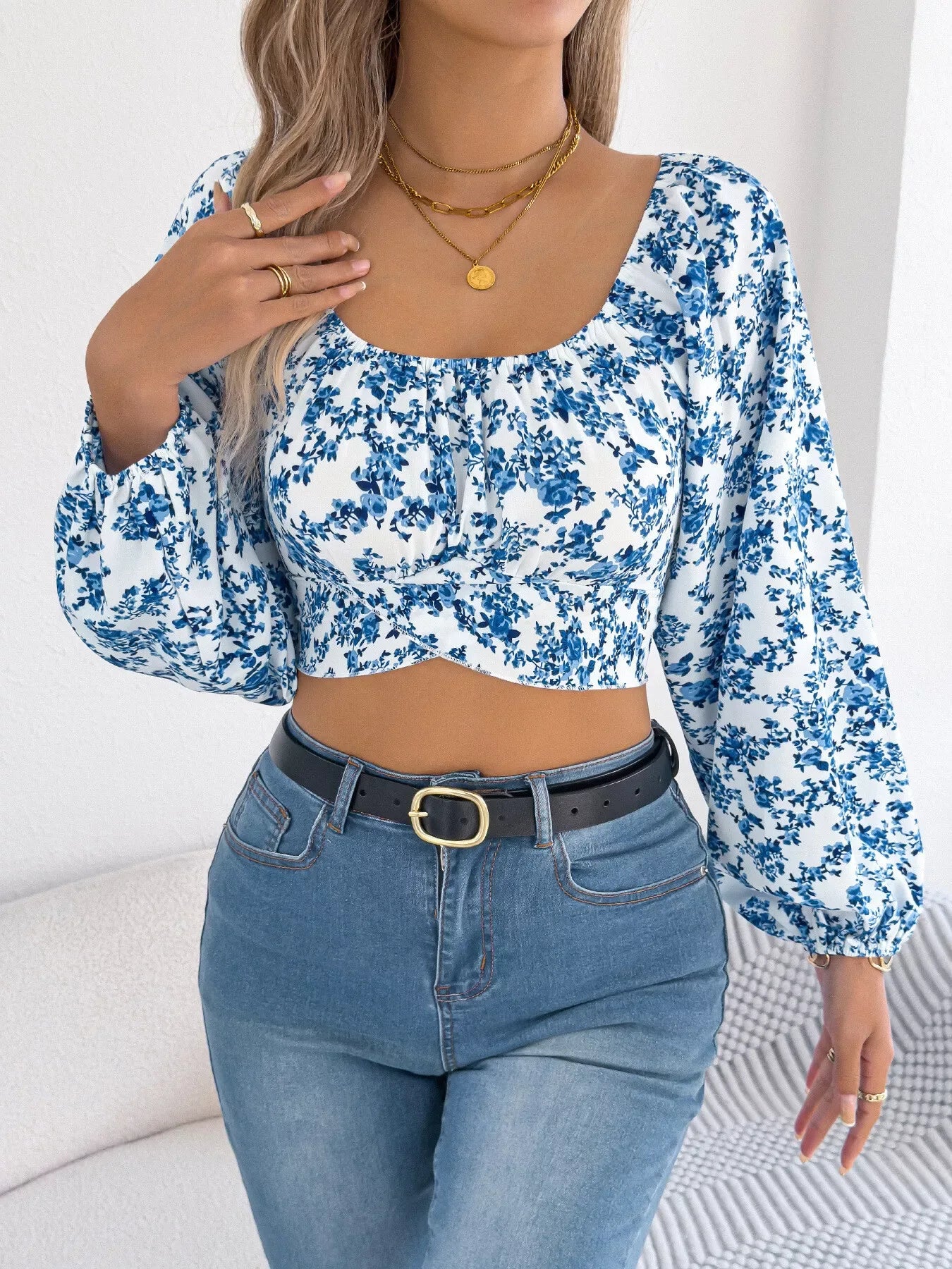 Romantic White Floral Lantern Sleeve Crop Top - TEVQA