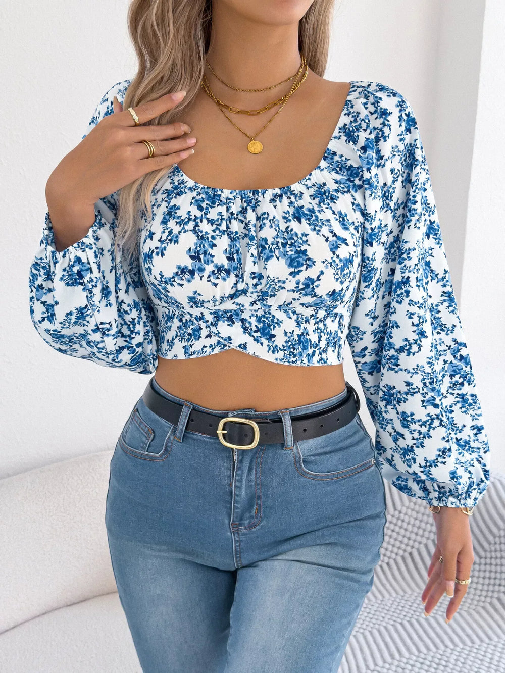 Romantic White Floral Lantern Sleeve Crop Top - TEVQA
