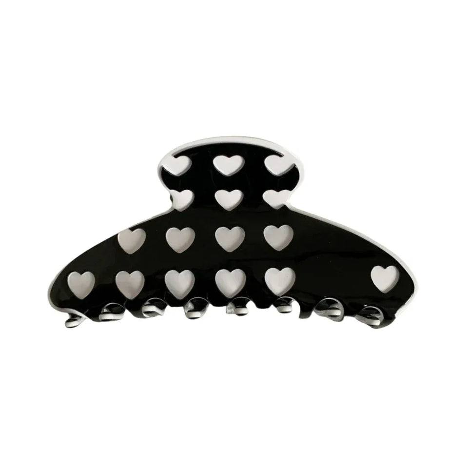 black and white heart pattern claw clip Main image