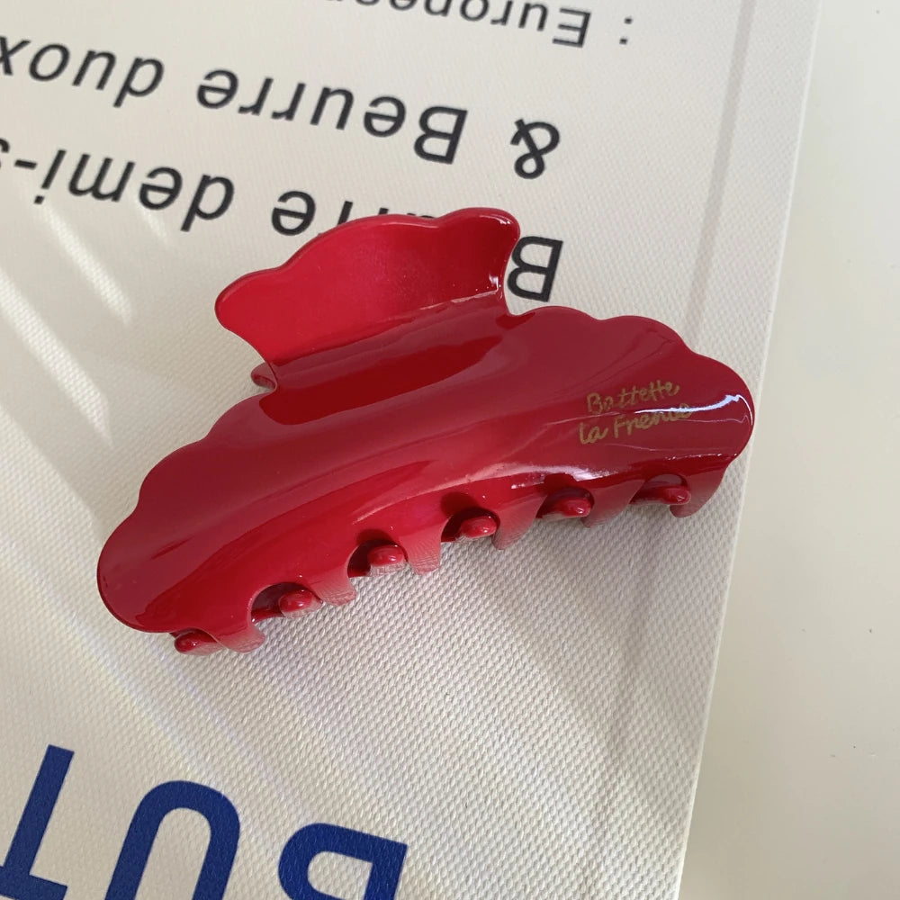 3.4 Inch Wavy Acetate Hair Claw - Minimalist Cloud Shape Clip