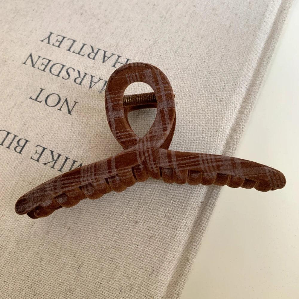 Large velvet plaid hair claw clip - View 14 | TEVQA