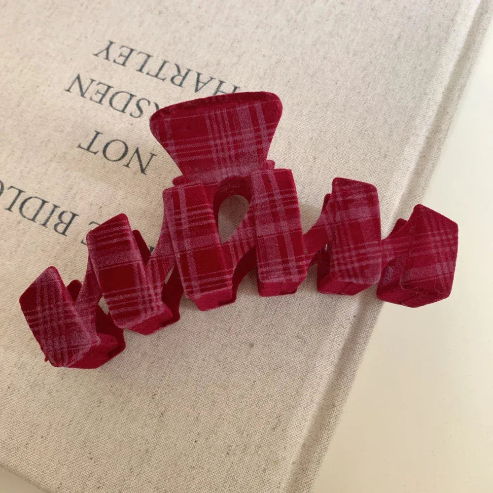 Large velvet plaid hair claw clip - View 7 | TEVQA