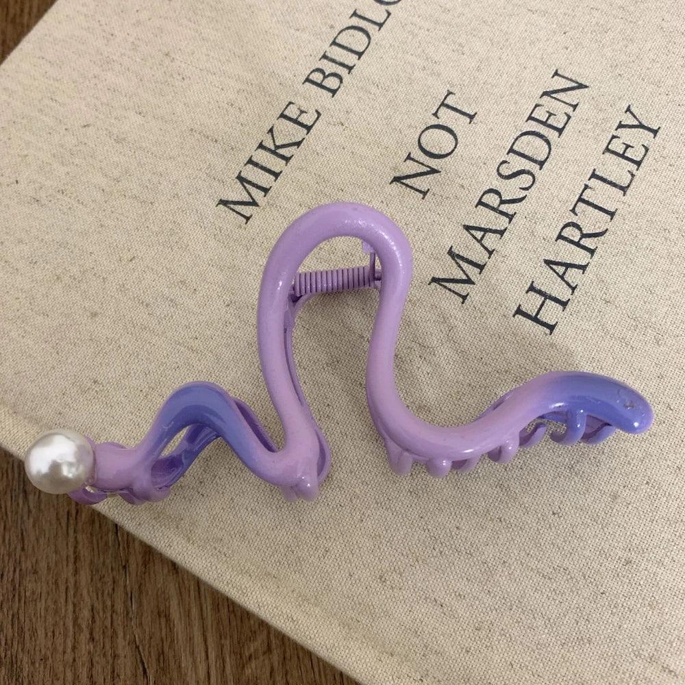 Large wavy gradient hair claw clip with pearl accent - View 8 | TEVQA