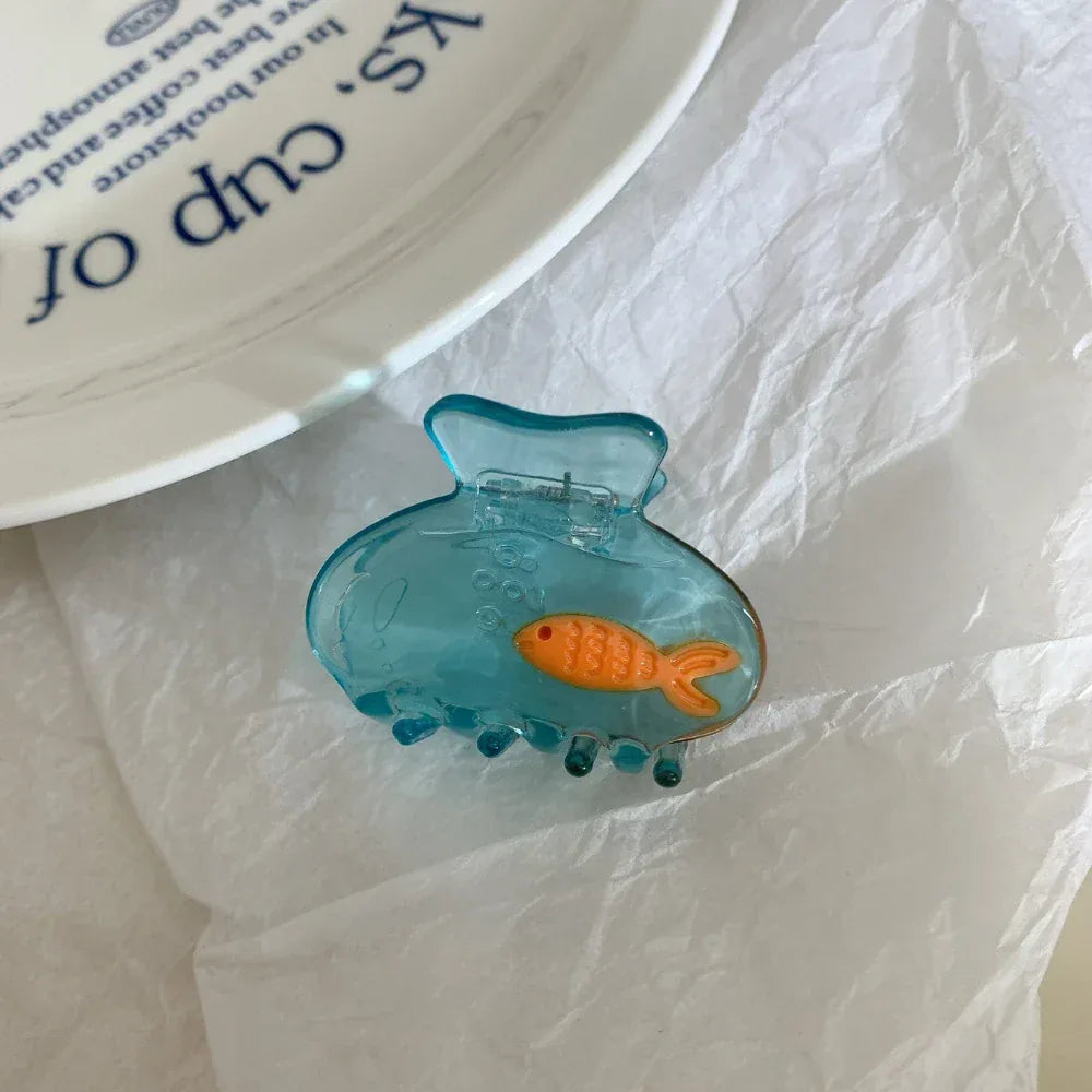 Miniature fishbowl hair claw clip with a fish inside - View 7 | TEVQA