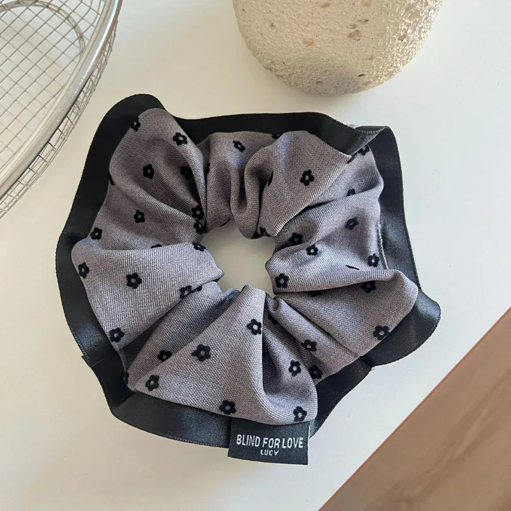 Oversized minimalist floral scrunchie with contrasting trim - View 8 | TEVQA