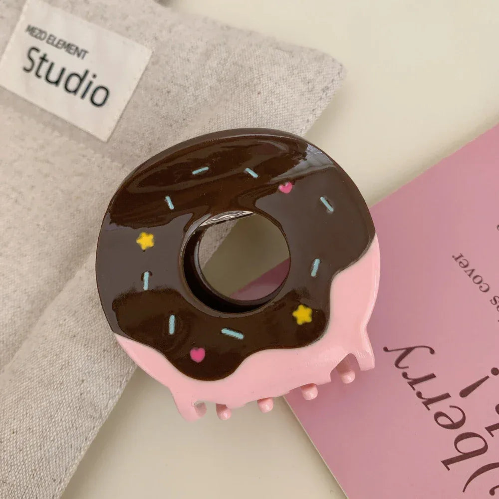 Donut shaped hair claw clip with icing and sprinkle details - View 9 | TEVQA