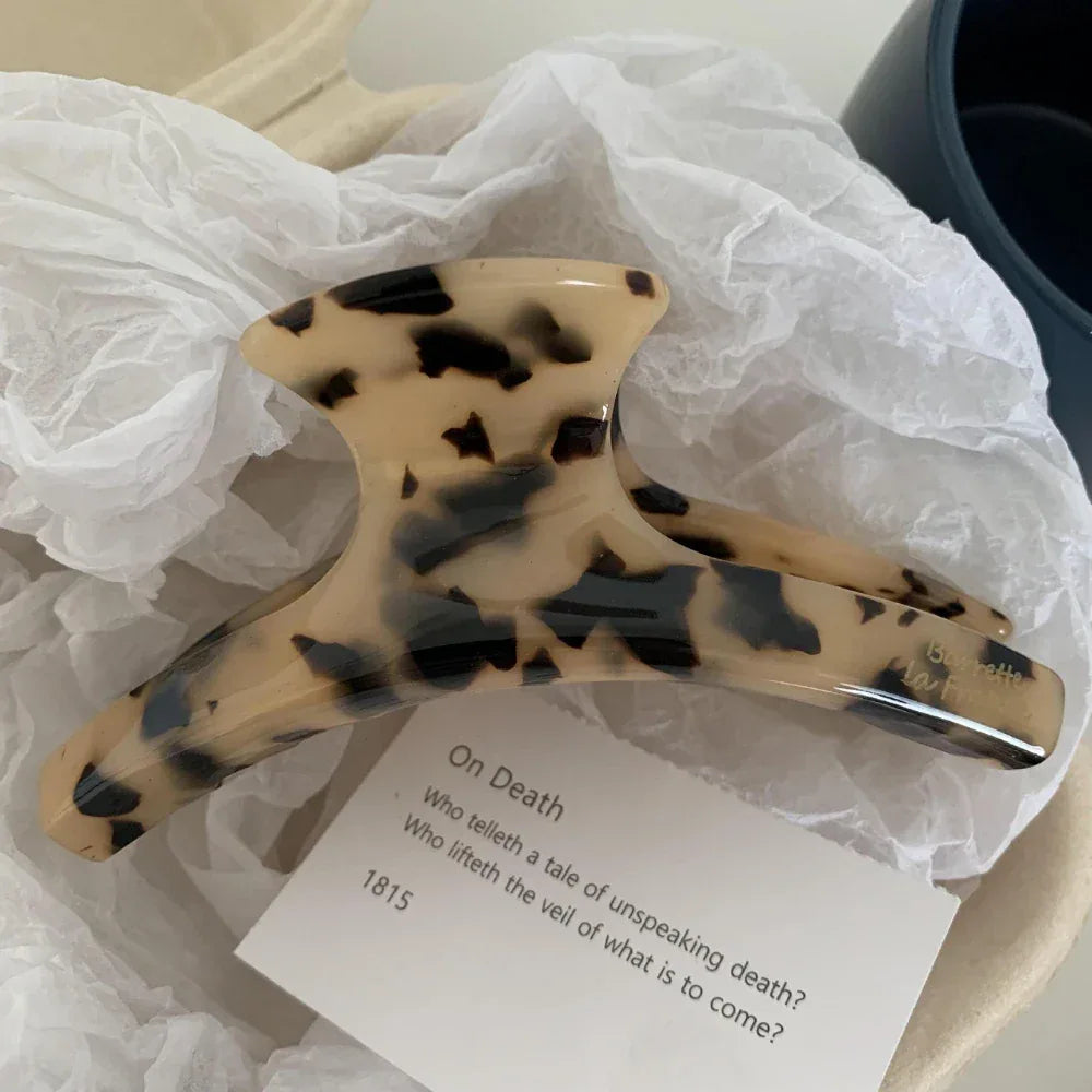 Large tortoiseshell acetate hair claw clip - View 9 | TEVQA