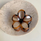 Tortoise Trim Floral Hair Claw Clip - Retro 60s Flower Accessory - TEVQA