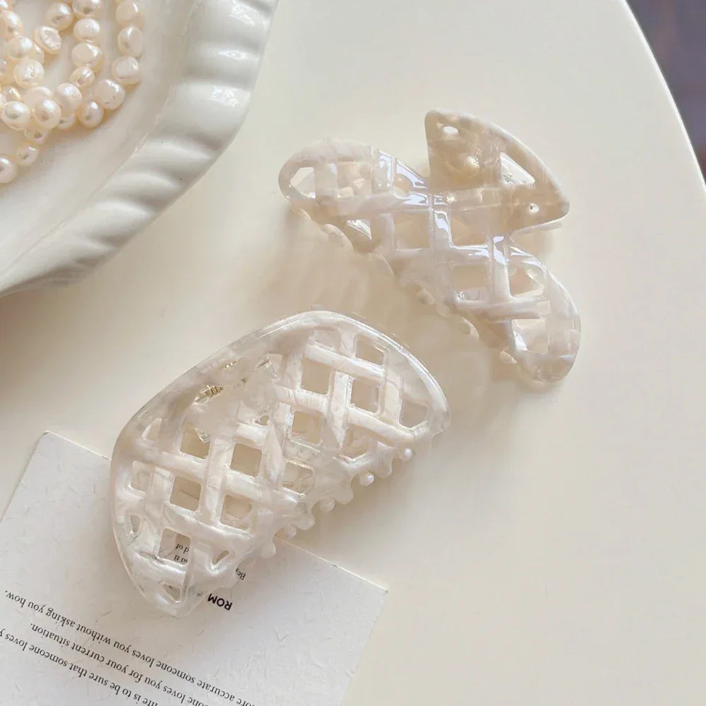 Large beige acetate hair claw clip with woven lattice design - View 10 | TEVQA