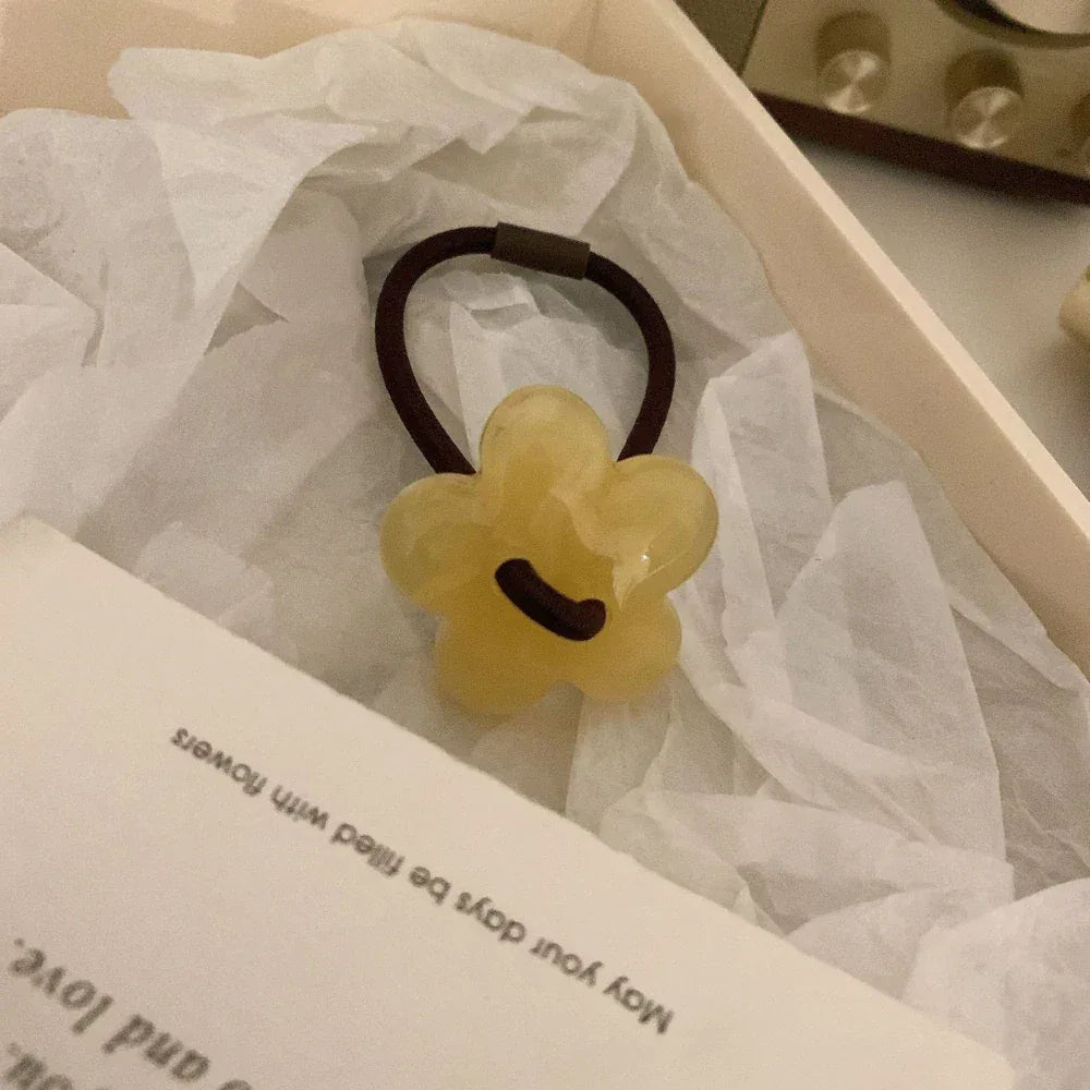 Acetate flower hair tie - View 9 | TEVQA