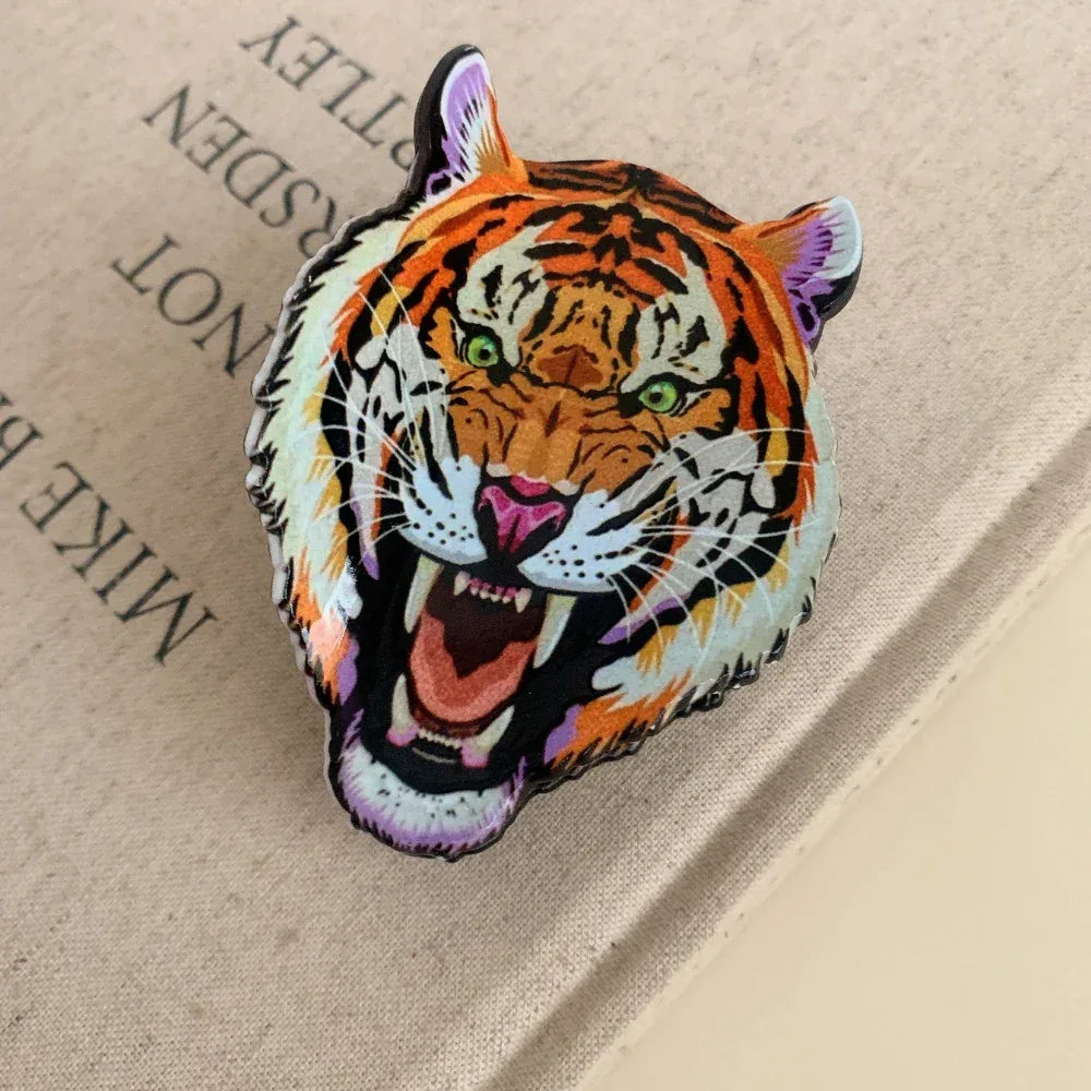 Large animal head hair claw clip - View 6 | TEVQA