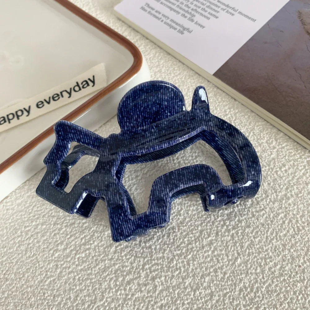 Dog outline hair claw clip - View 6 | TEVQA