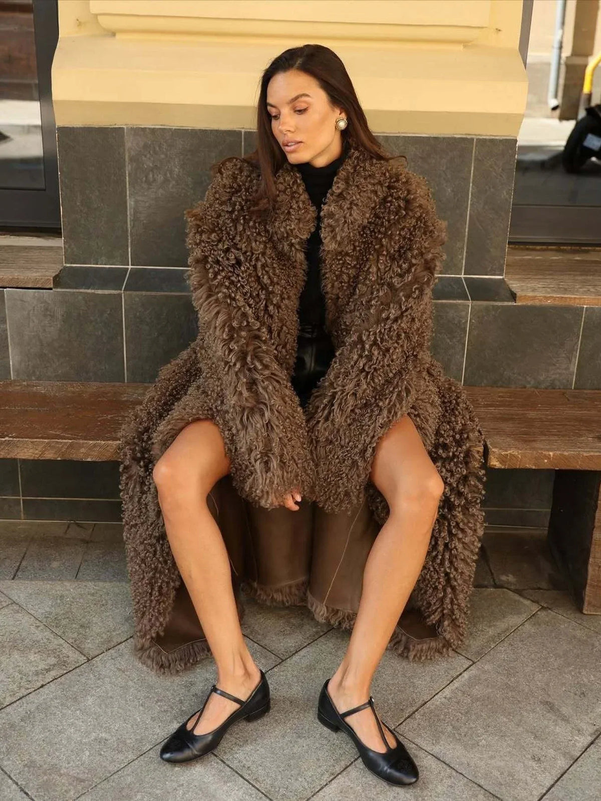 Elegant longline faux fur coat - View 6 | TEVQA
