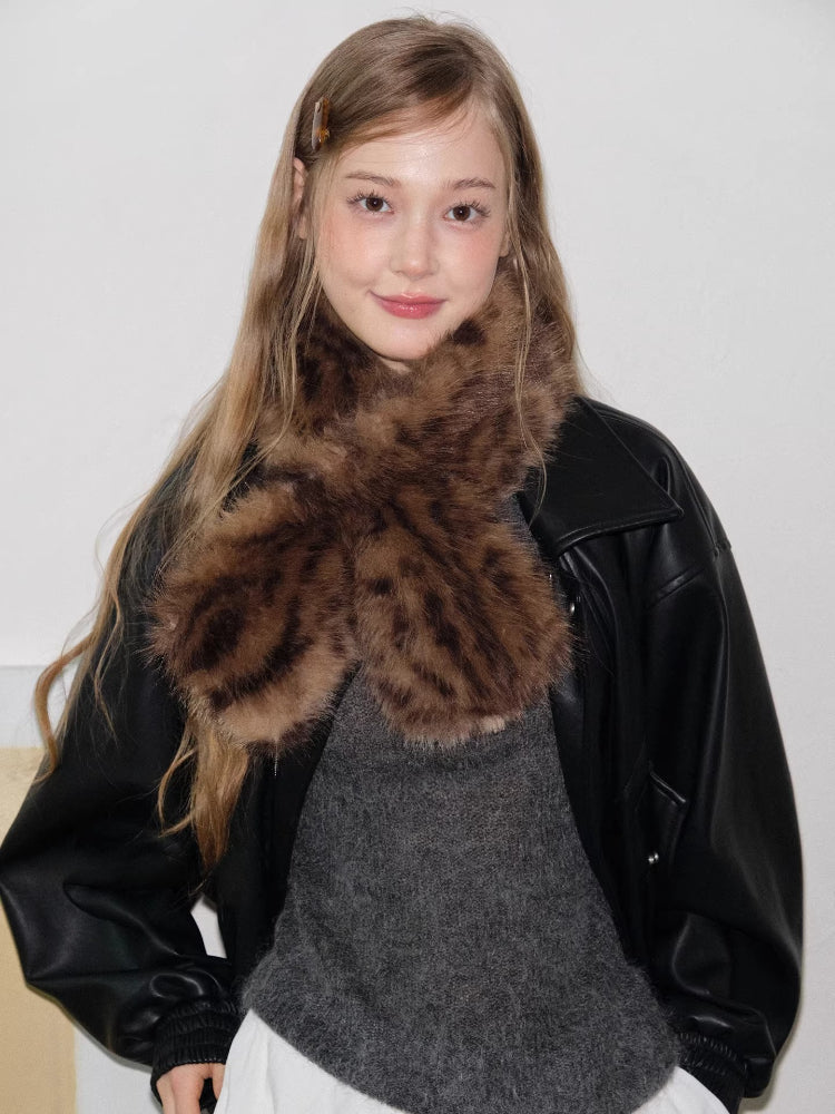 Gradient Leopard Faux Fur Scarf Brown