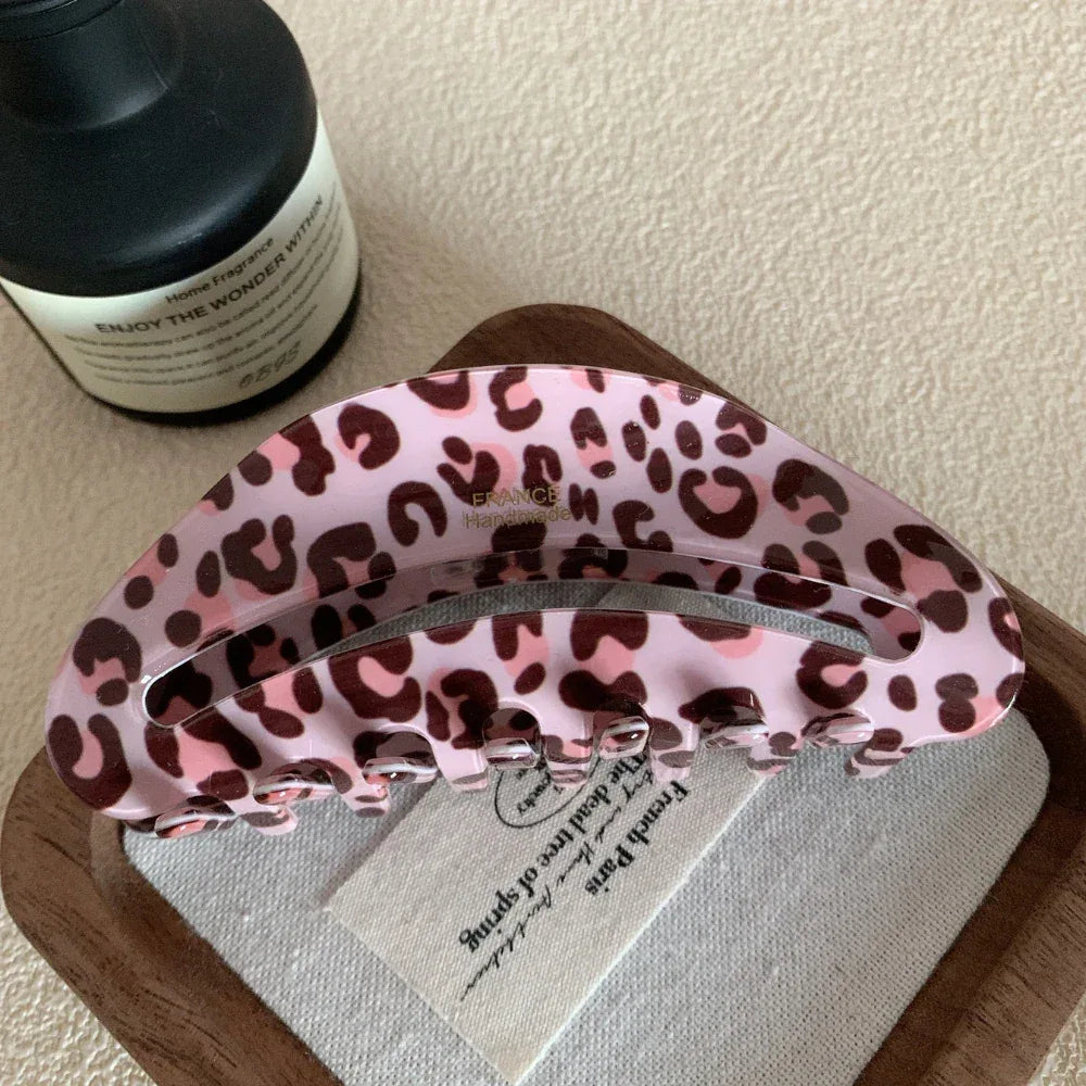 Pink leopard print acetate hair clip - View 7 | TEVQA