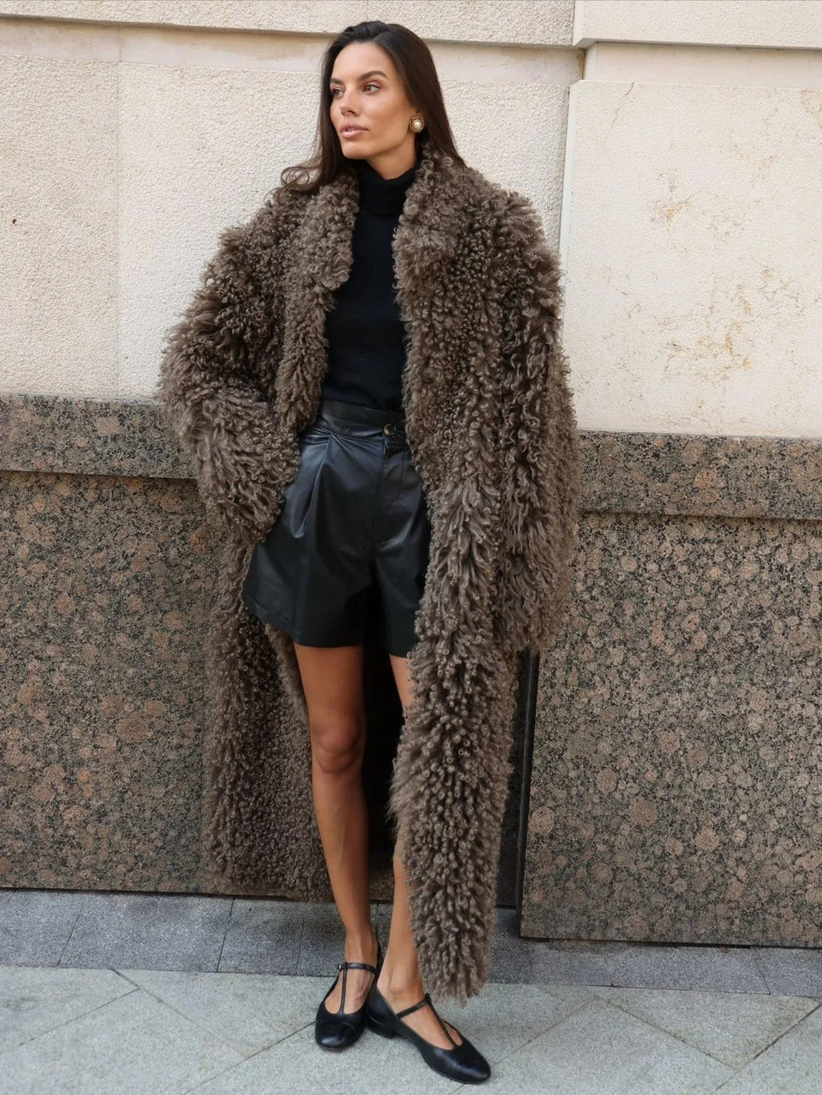 Elegant longline faux fur coat - View 8 | TEVQA
