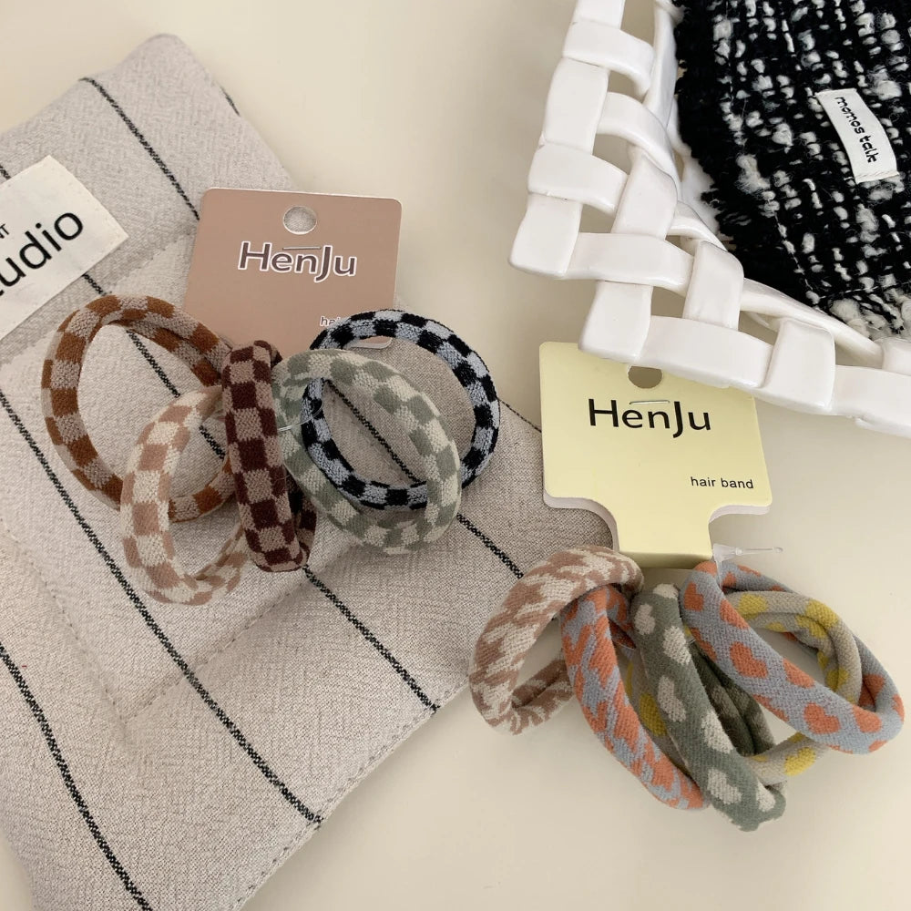 5-Pack Checkered Terry Cloth Hair Ties - Seamless Strong Hold