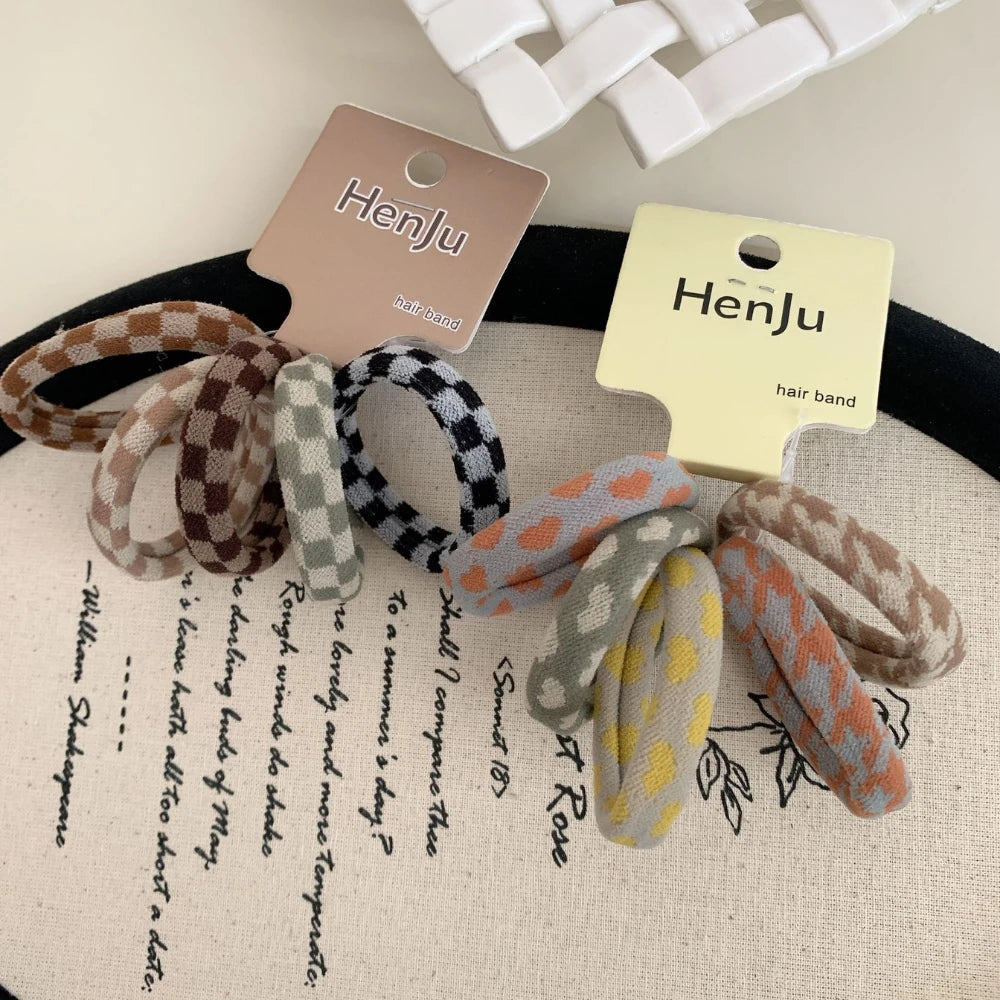 5-Pack Checkered Terry Cloth Hair Ties - Seamless Strong Hold