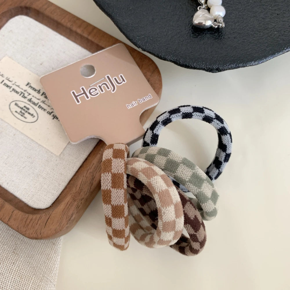 5-Pack Checkered Terry Cloth Hair Ties - Seamless Strong Hold