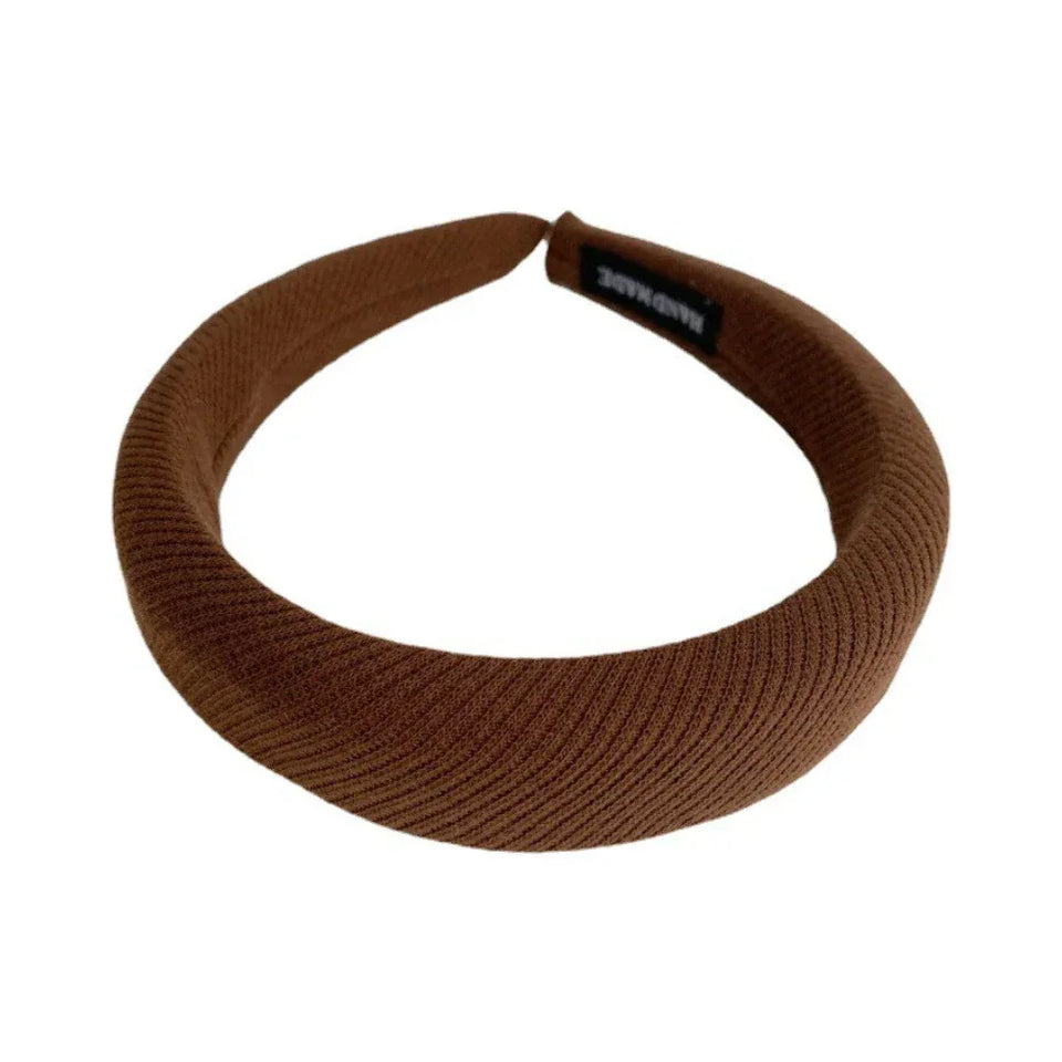 Brown padded headband with ribbed knit texture Main image