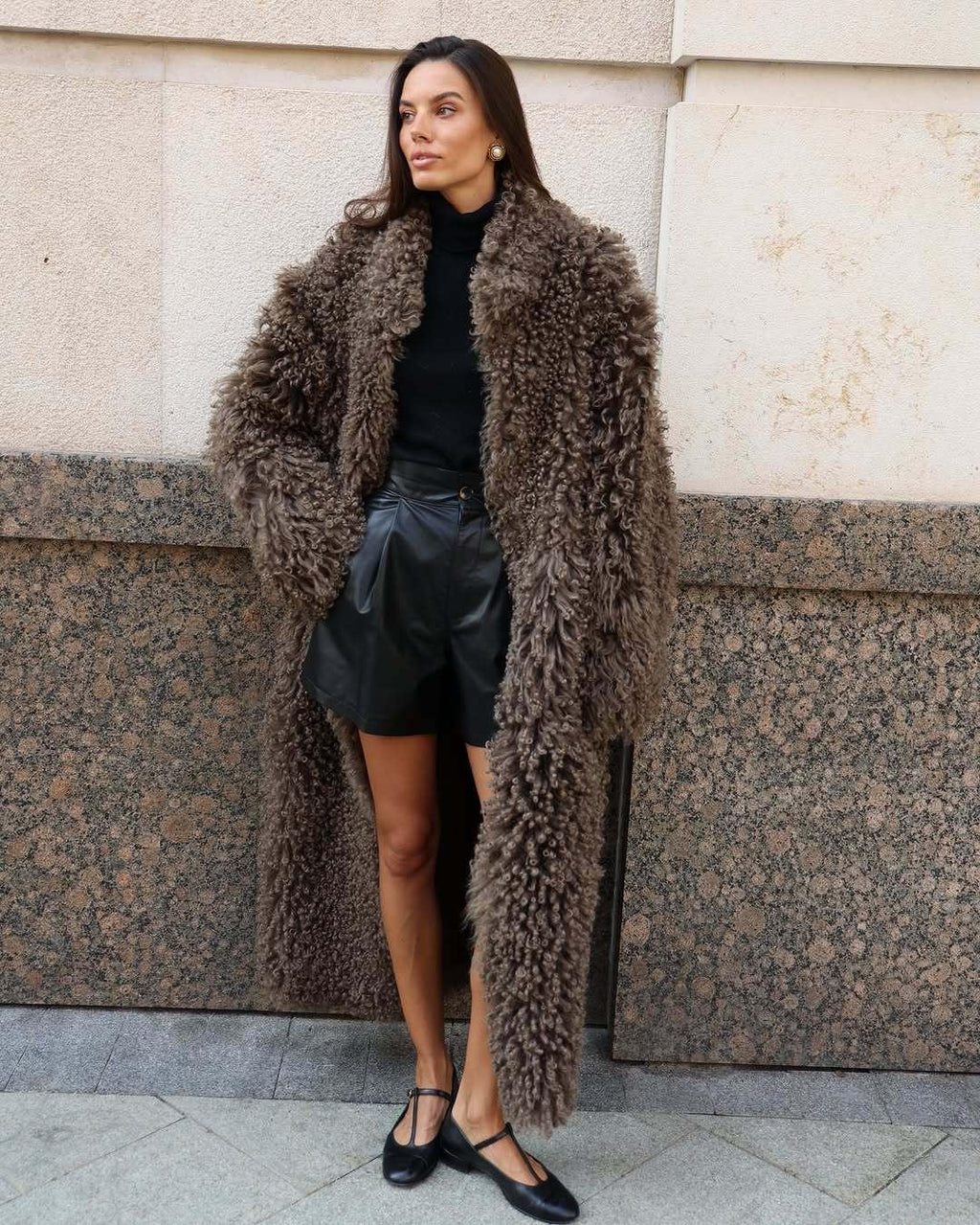 Elegant longline faux fur coat - View 14 | TEVQA