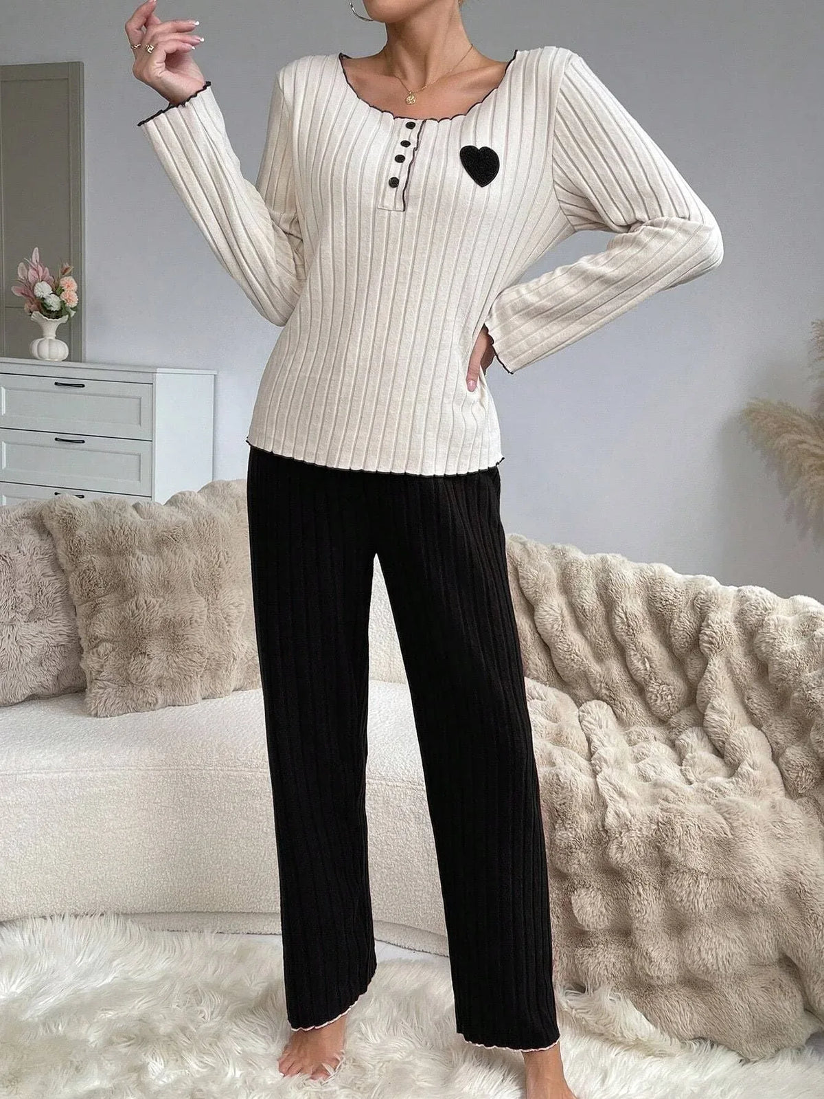 Ribbed lounge set with heart patch - View 7 | TEVQA