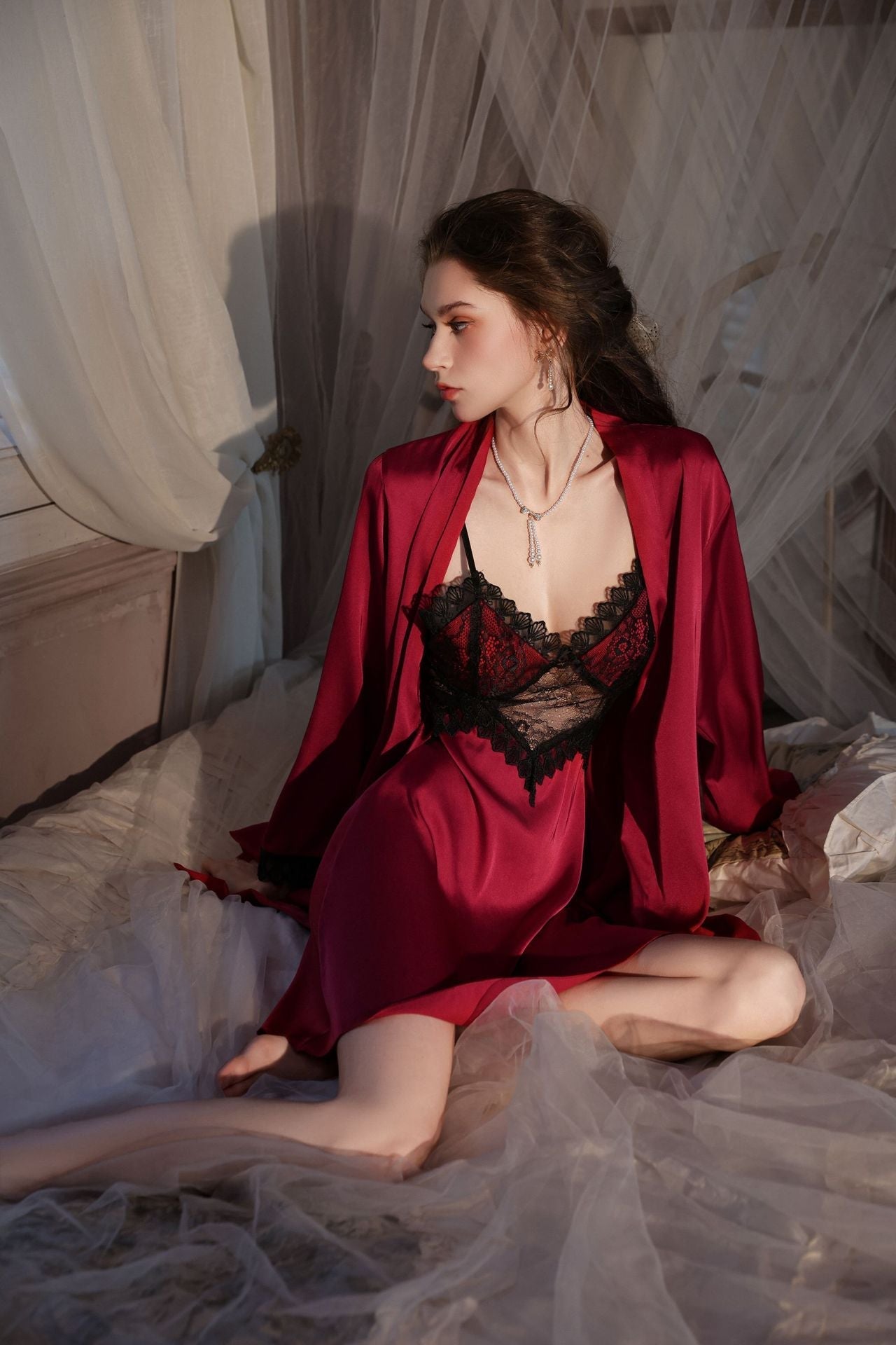 Scarlett Vintage Satin & Lace 2-Piece Robe Set