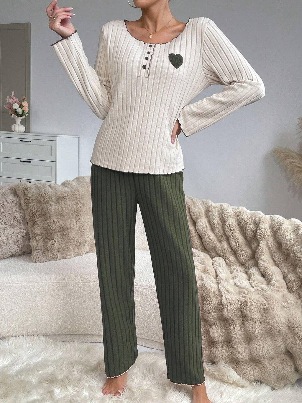 Ribbed lounge set with heart patch - View 21 | TEVQA