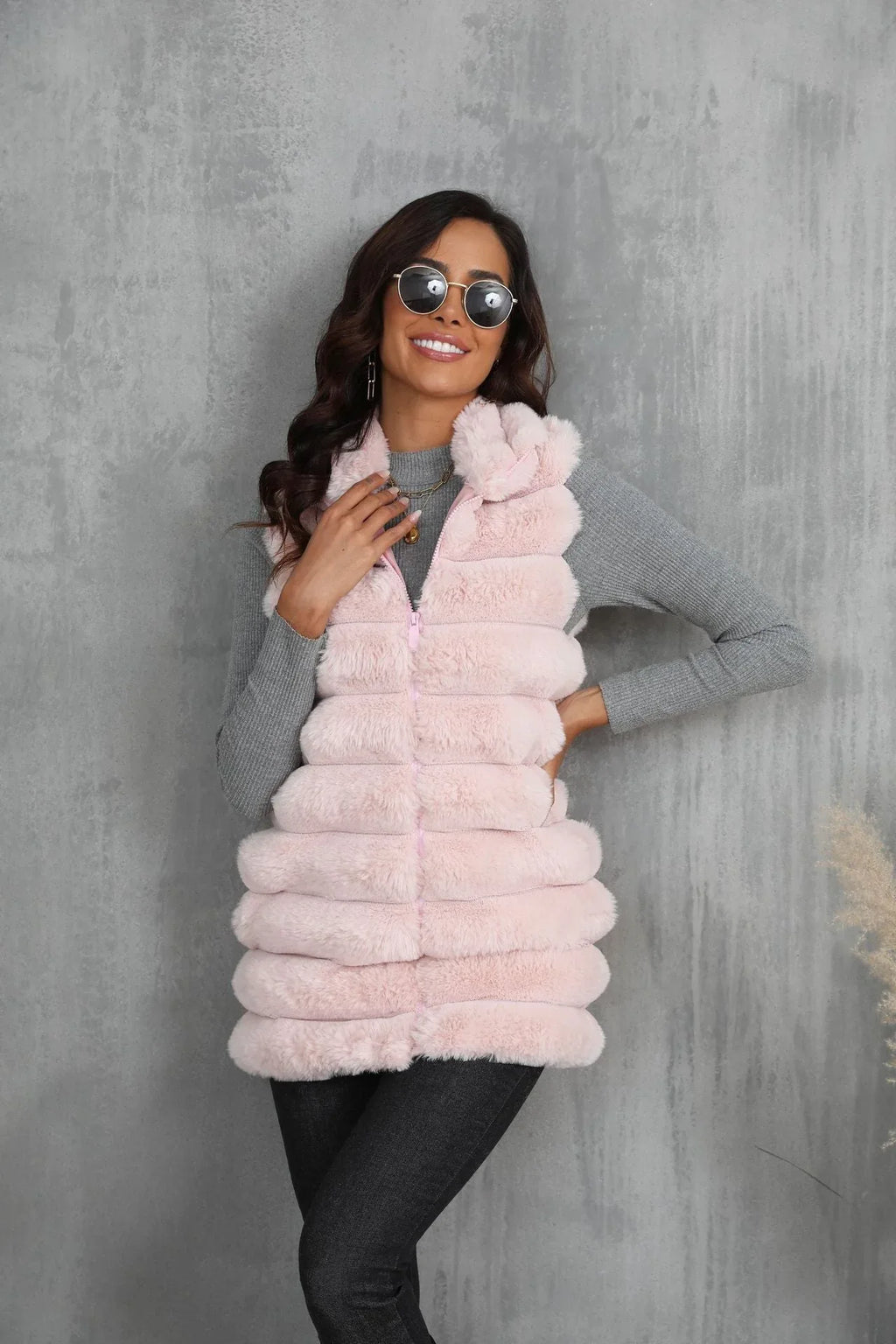 Tiered faux fur vest - View 10 | TEVQA