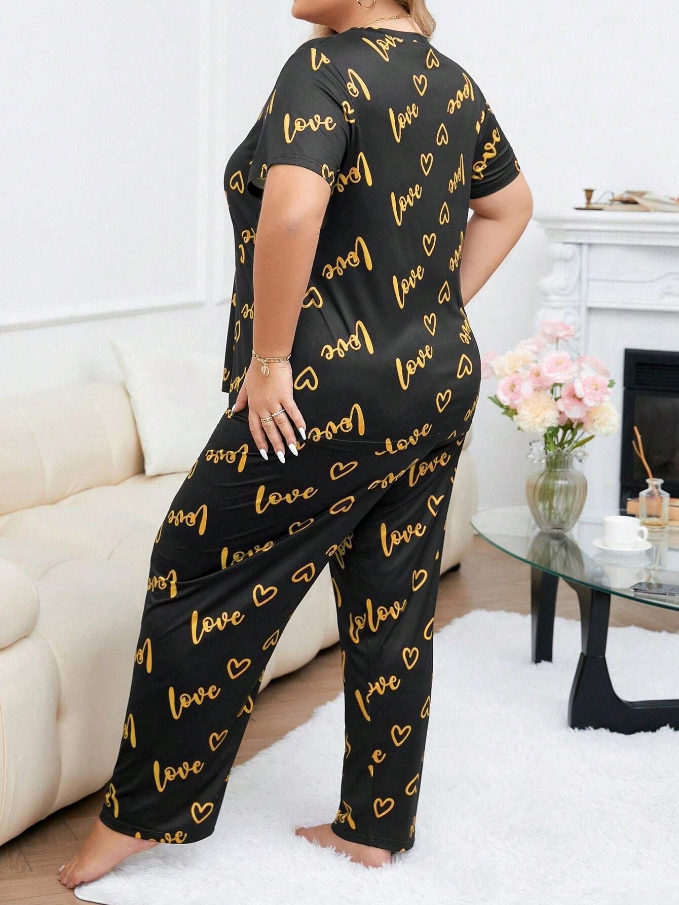 Plus Size "Love" Script Pajama Set