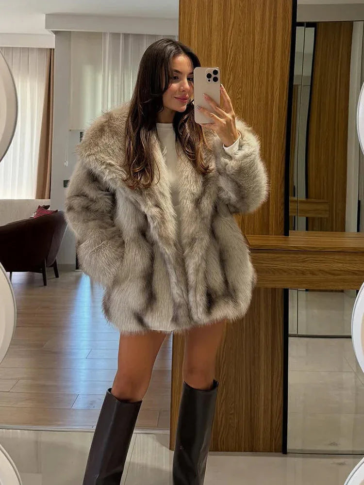 Oversized Faux Fur Collar Coat Secondary image