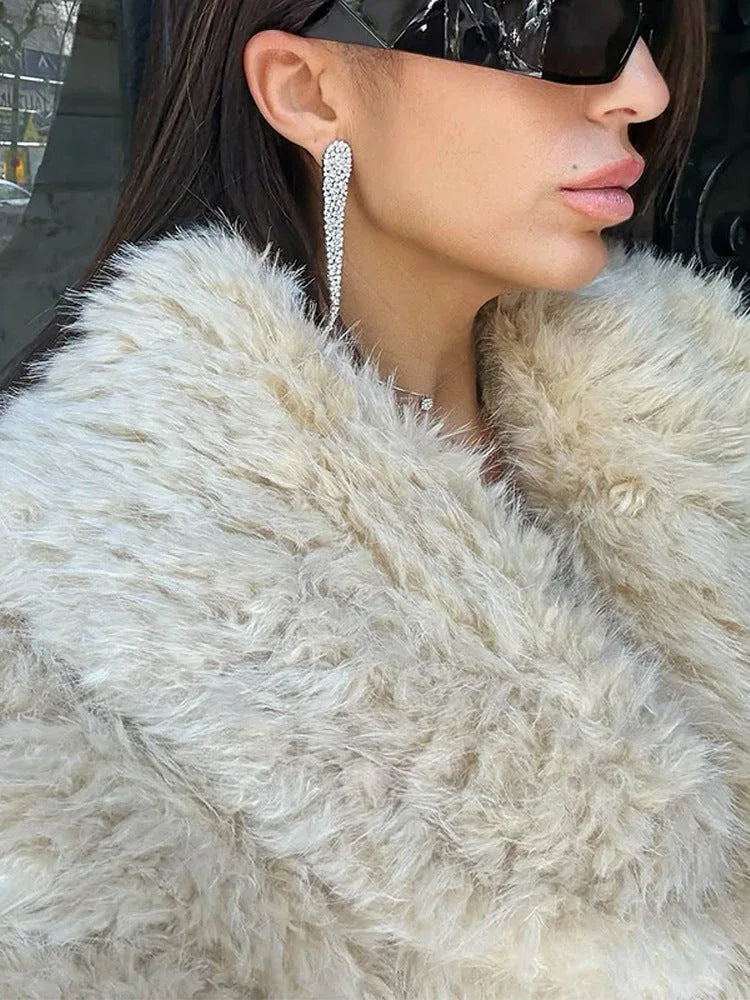 Elegant faux fur coat with oversized collar - View 10 | TEVQA