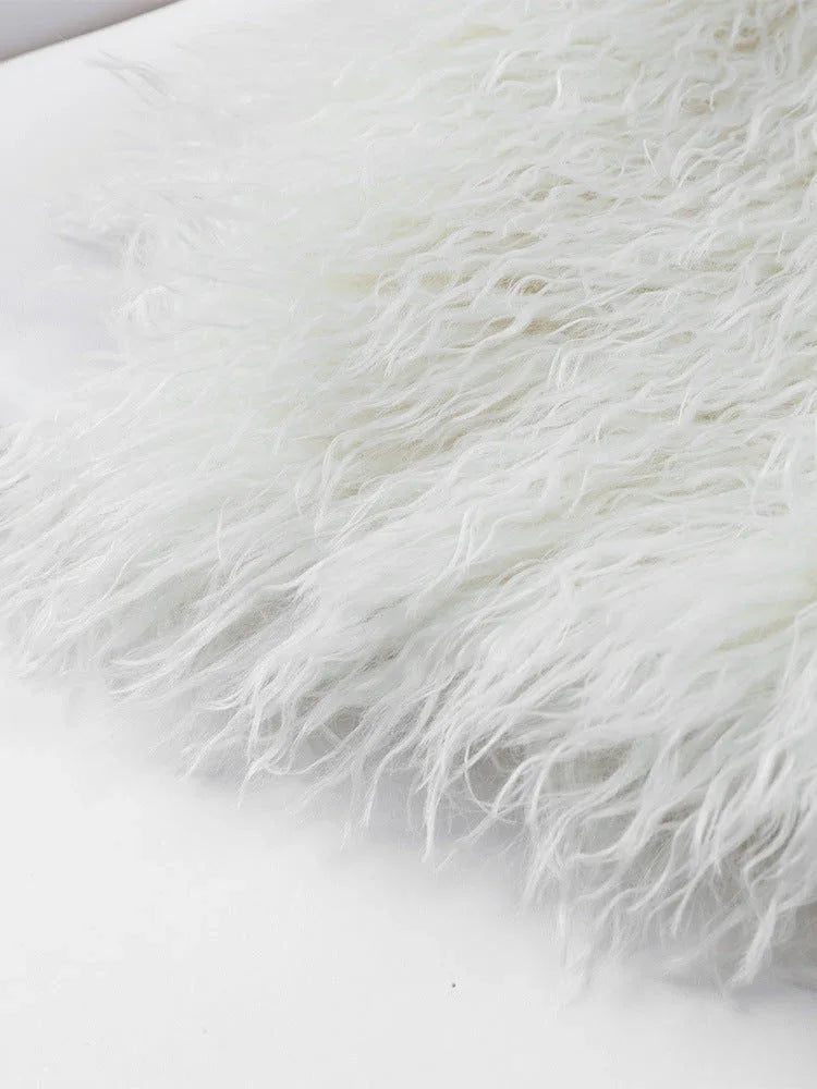 Detailed view of white shaggy faux fur