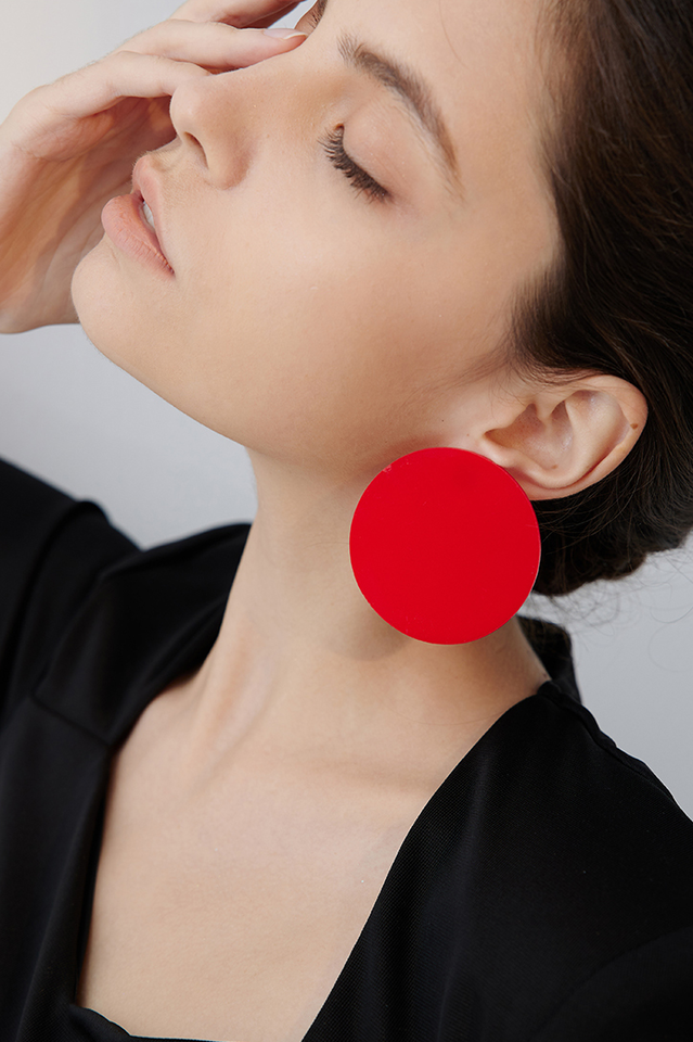 Acrylic Ring Earrings | Dress In Beauty