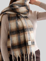 Chunky Boucle Plaid Scarf Beige Black
