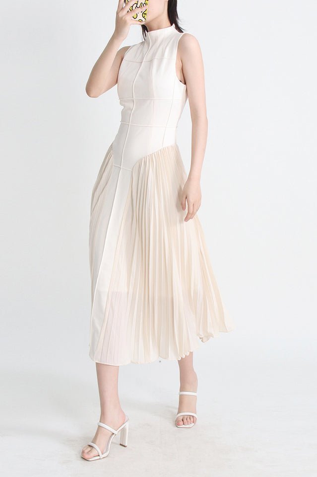 Amira Highend Sleeveless Pleated Dress - Tevqa