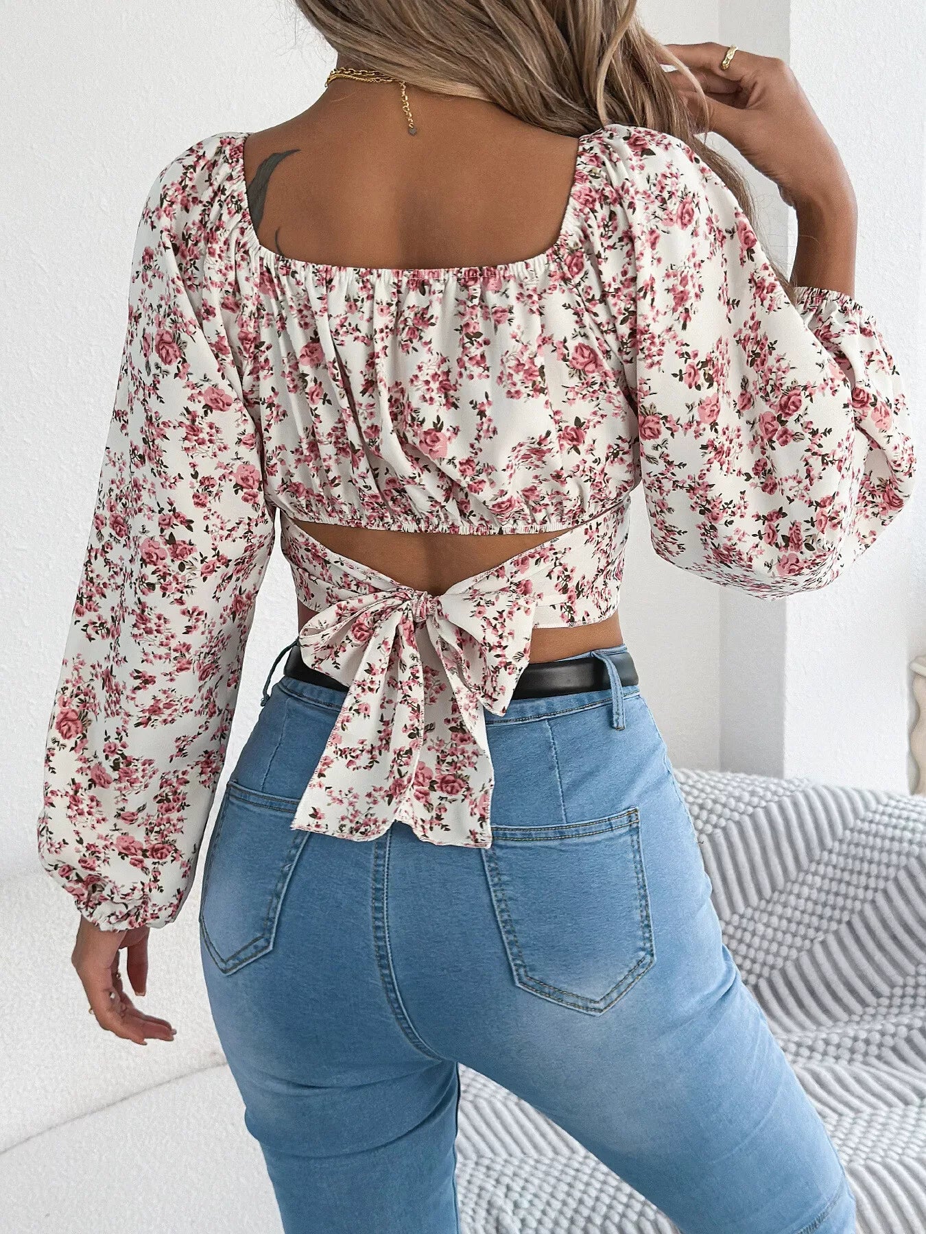 Romantic White Floral Lantern Sleeve Crop Top - TEVQA