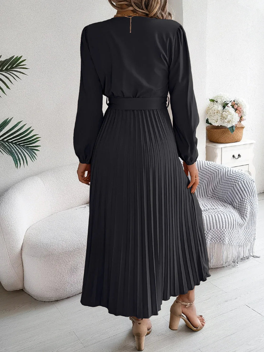 Vintage Khaki V-Neck Pleated Maxi Dress - TEVQA