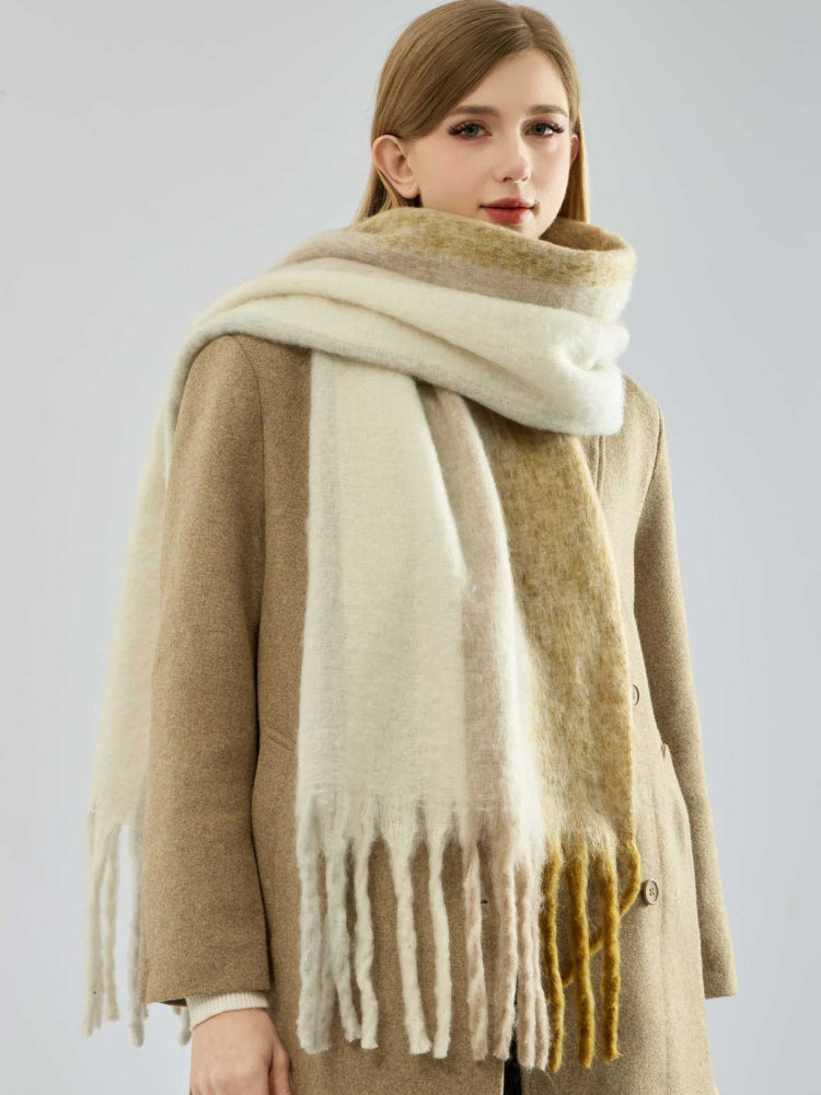 Women's Oversized Color Block Scarf Soft Bouclé Knit with Fringe Tassels - Beige & Camel Secondary image